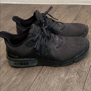 Air max women’s size 8